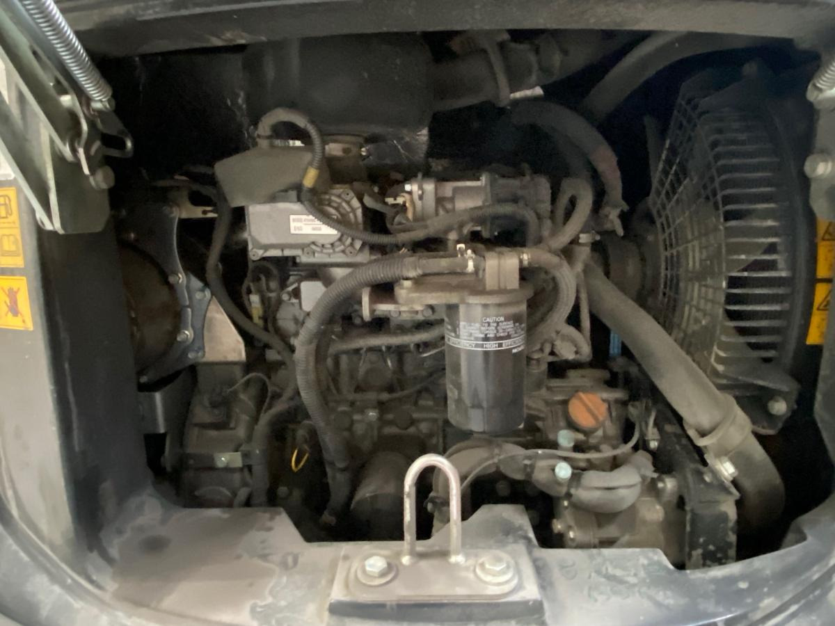 Mini bager Hitachi ZAXIS 55U-6 CLR: slika Mini bager Hitachi ZAXIS 55U-6 CLR