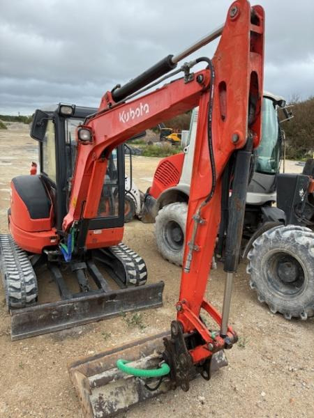 Kubota U 35-3 - Mini bager: slika Kubota U 35-3 - Mini bager Kubota U 35-3 - Mini bager: slika Kubota U 35-3 - Mini bager