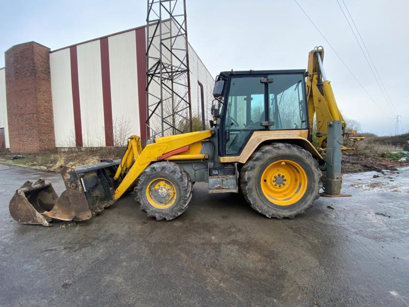 Massey Ferguson MF 865 - Rovokopač-utovarivač: slika Massey Ferguson MF 865 - Rovokopač-utovarivač Massey Ferguson MF 865 - Rovokopač-utovarivač: slika Massey Ferguson MF 865 - Rovokopač-utovarivač