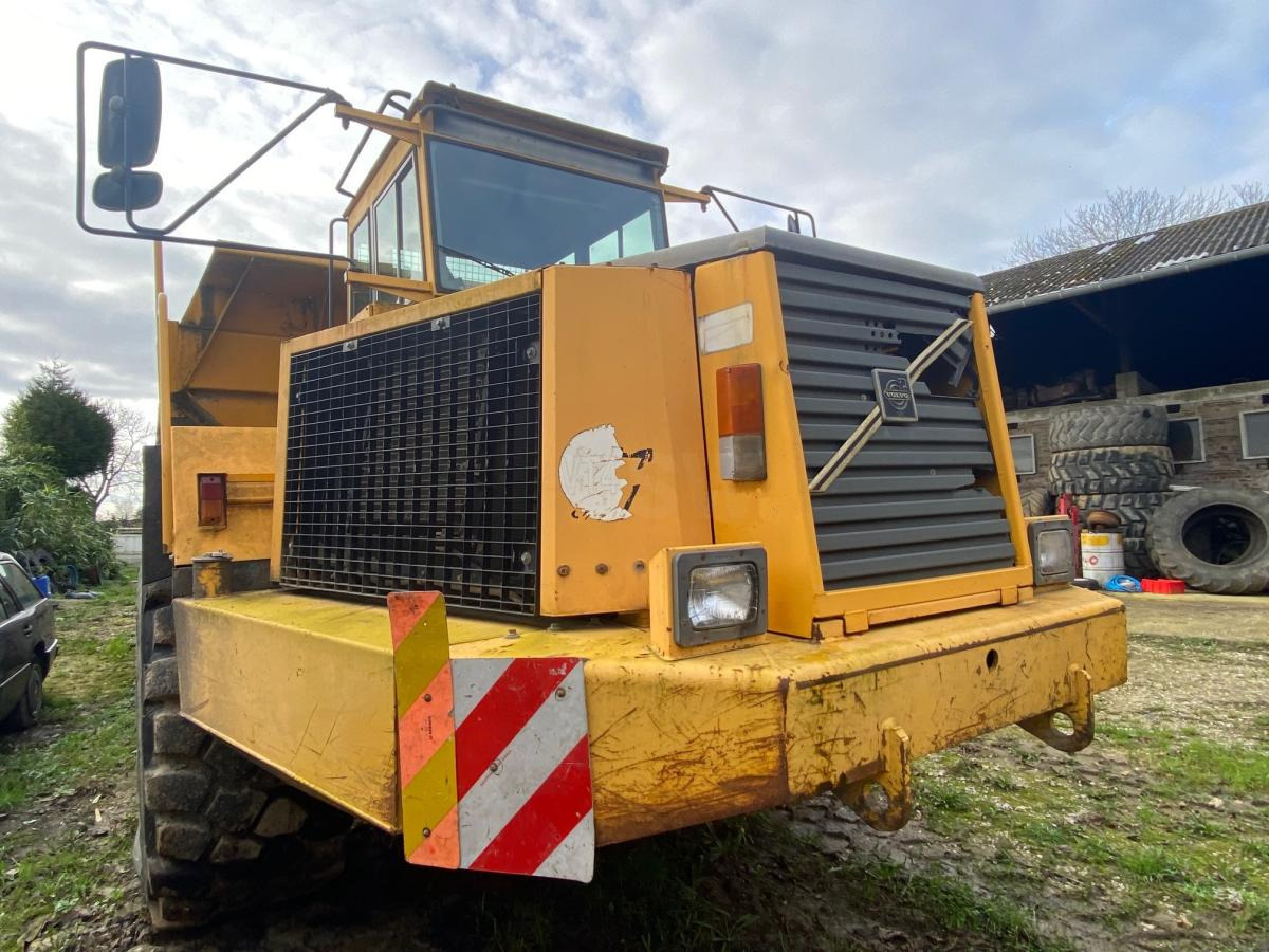Volvo A 40 - Zglobni istovarivač: slika Volvo A 40 - Zglobni istovarivač Volvo A 40 - Zglobni istovarivač: slika Volvo A 40 - Zglobni istovarivač
