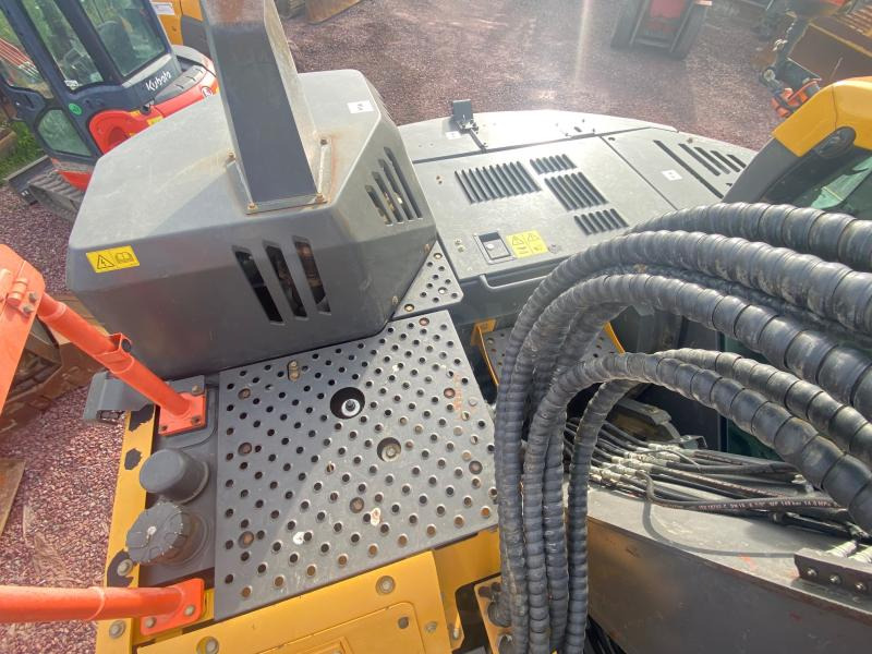 Bager gusjeničar Volvo ECR 235EL: slika Bager gusjeničar Volvo ECR 235EL