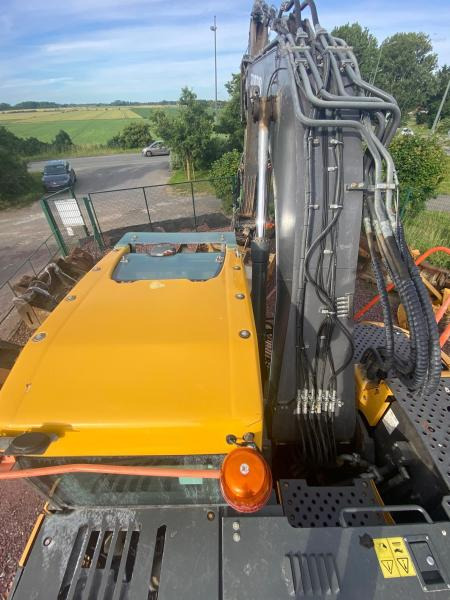 Bager gusjeničar Volvo ECR 235EL: slika Bager gusjeničar Volvo ECR 235EL
