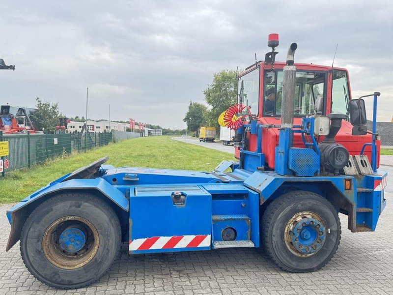 CVS Ferrari TT2516BV (4x2) - Terminalni traktor: slika CVS Ferrari TT2516BV (4x2) - Terminalni traktor CVS Ferrari TT2516BV (4x2) - Terminalni traktor: slika CVS Ferrari TT2516BV (4x2) - Terminalni traktor