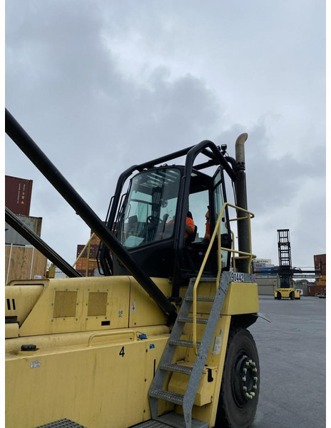 Hyster H11XD-ECD8 - Stroj za rukovanje kontejnerima: slika Hyster H11XD-ECD8 - Stroj za rukovanje kontejnerima Hyster H11XD-ECD8 - Stroj za rukovanje kontejnerima: slika Hyster H11XD-ECD8 - Stroj za rukovanje kontejnerima