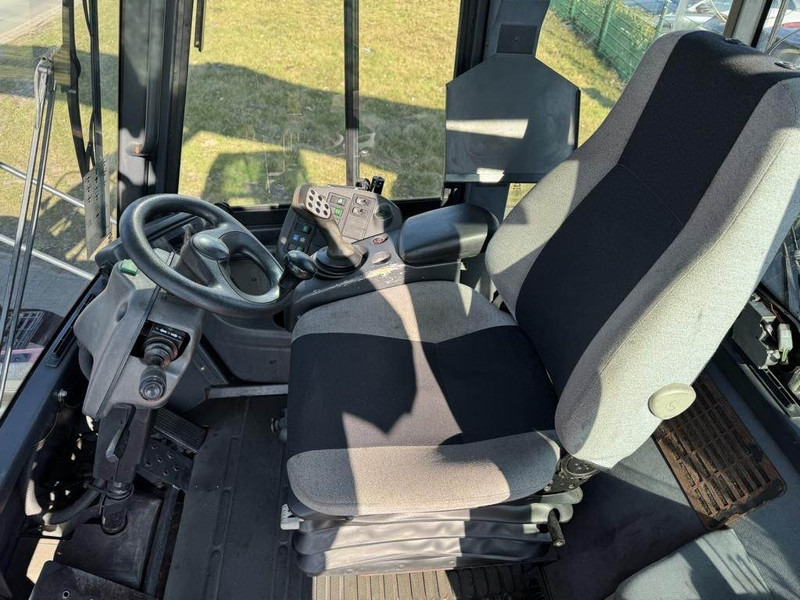 Linde C4540TL - Dohvatni viličar: slika Linde C4540TL - Dohvatni viličar Linde C4540TL - Dohvatni viličar: slika Linde C4540TL - Dohvatni viličar