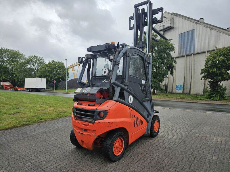 Linde H40T - Plinski viličar: slika Linde H40T - Plinski viličar Linde H40T - Plinski viličar: slika Linde H40T - Plinski viličar