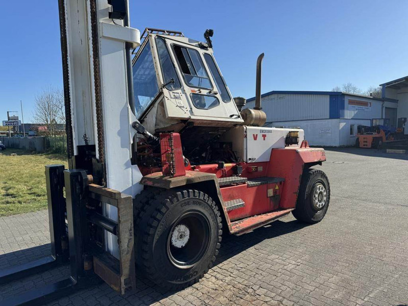 Diesel viličar Svetruck 13.6-120-32: slika Diesel viličar Svetruck 13.6-120-32 Diesel viličar Svetruck 13.6-120-32: slika Diesel viličar Svetruck 13.6-120-32