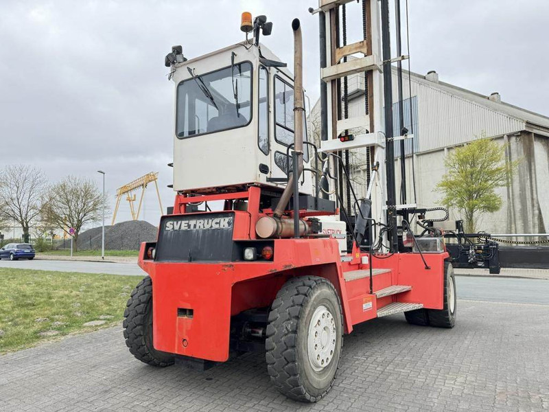 Svetruck ECS6H - Stroj za rukovanje kontejnerima: slika Svetruck ECS6H - Stroj za rukovanje kontejnerima Svetruck ECS6H - Stroj za rukovanje kontejnerima: slika Svetruck ECS6H - Stroj za rukovanje kontejnerima