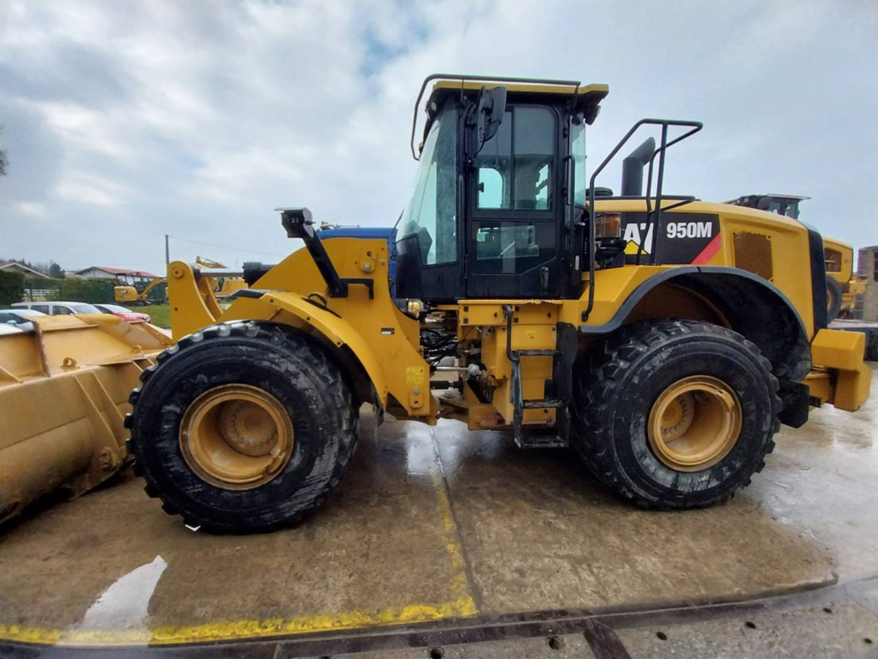 CAT 950M - Utovarivač na kotačima: slika CAT 950M - Utovarivač na kotačima CAT 950M - Utovarivač na kotačima: slika CAT 950M - Utovarivač na kotačima