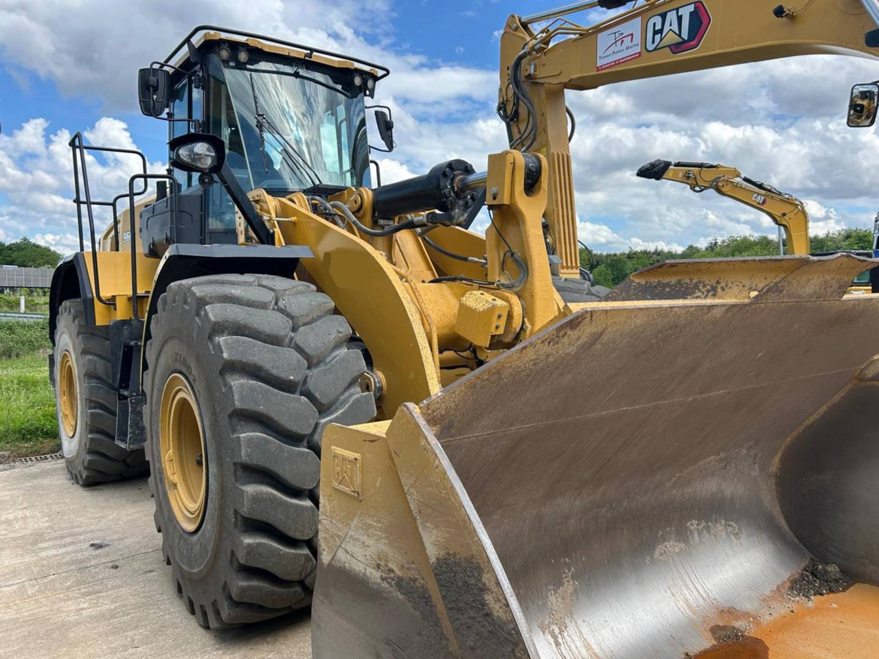 CAT 966 - Utovarivač na kotačima: slika CAT 966 - Utovarivač na kotačima CAT 966 - Utovarivač na kotačima: slika CAT 966 - Utovarivač na kotačima