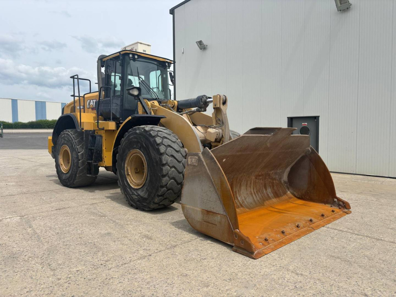 CAT 966M XE - Utovarivač na kotačima: slika CAT 966M XE - Utovarivač na kotačima CAT 966M XE - Utovarivač na kotačima: slika CAT 966M XE - Utovarivač na kotačima