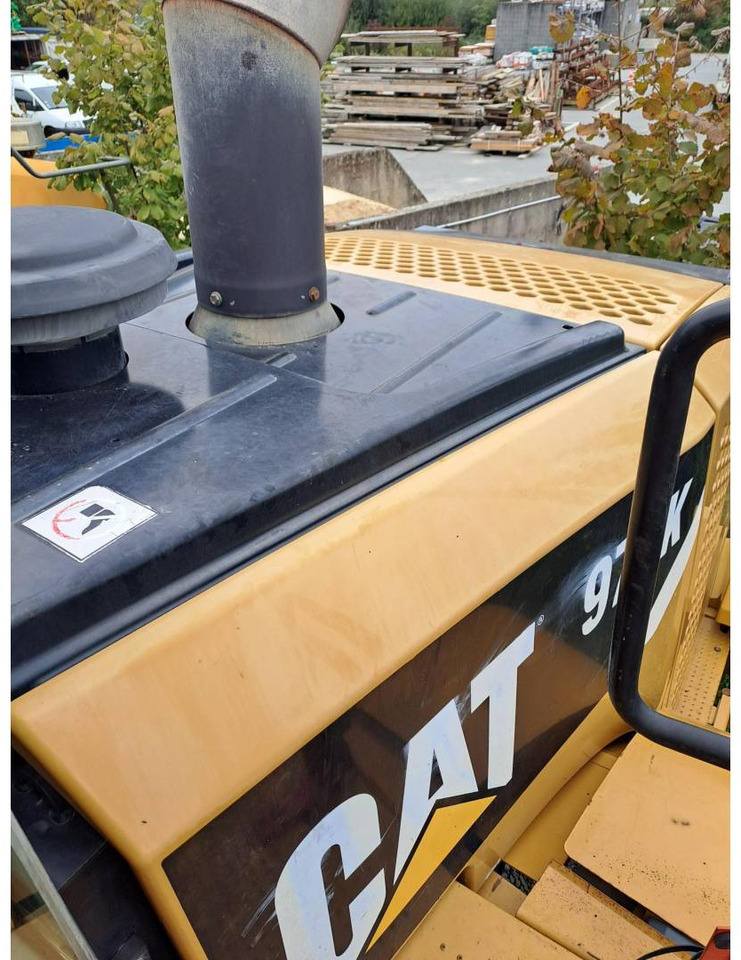 Utovarivač na kotačima CAT 972K: slika Utovarivač na kotačima CAT 972K