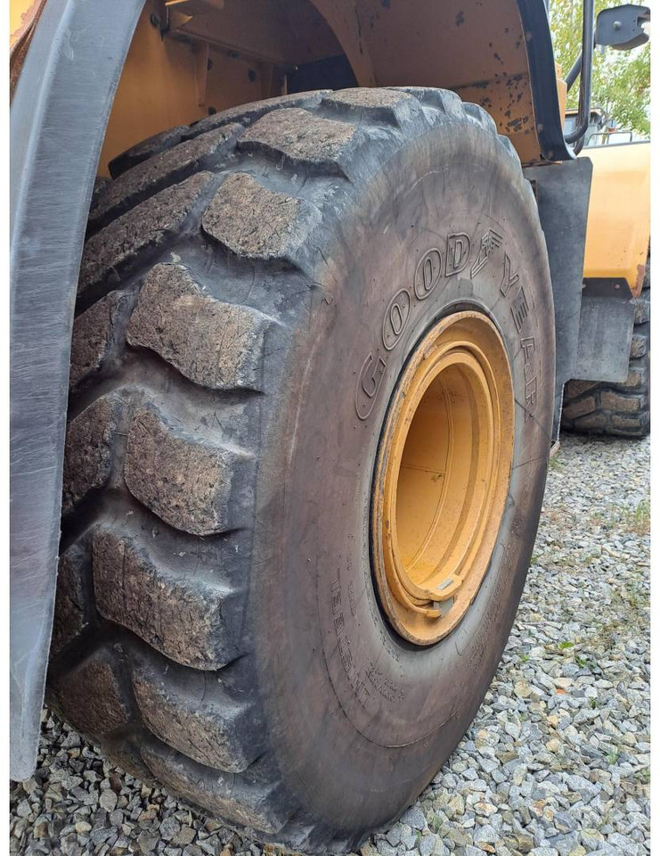 Utovarivač na kotačima CAT 972K: slika Utovarivač na kotačima CAT 972K