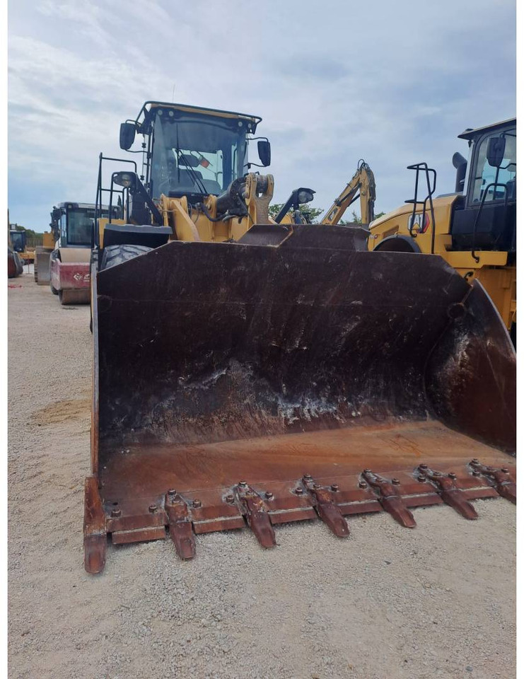 CAT 972M XE - Utovarivač na kotačima: slika CAT 972M XE - Utovarivač na kotačima CAT 972M XE - Utovarivač na kotačima: slika CAT 972M XE - Utovarivač na kotačima