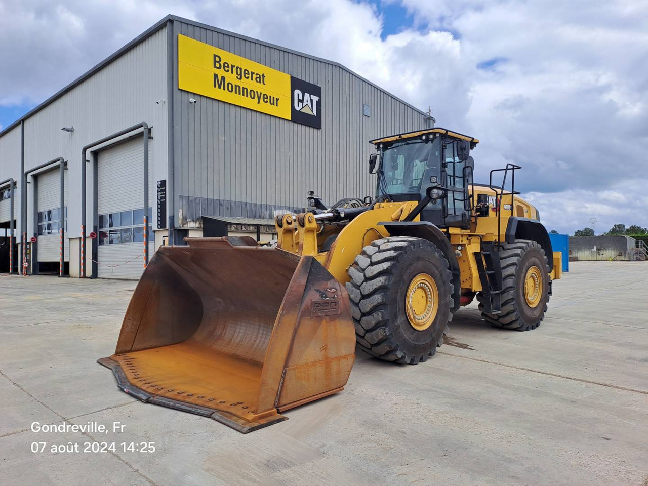 CAT 980XE - Utovarivač na kotačima: slika CAT 980XE - Utovarivač na kotačima CAT 980XE - Utovarivač na kotačima: slika CAT 980XE - Utovarivač na kotačima