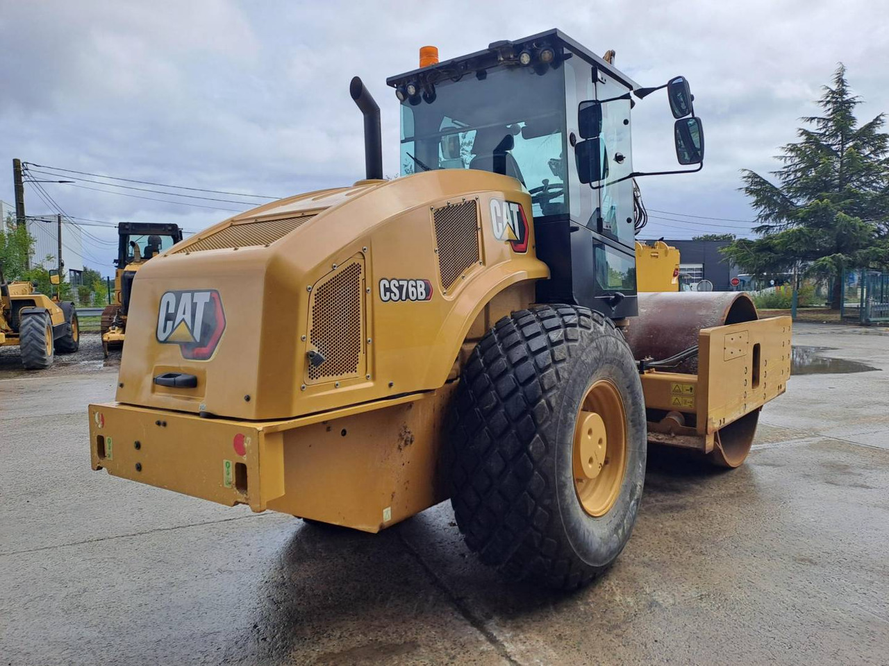 CAT CS76B 4F - Kompaktor: slika CAT CS76B 4F - Kompaktor CAT CS76B 4F - Kompaktor: slika CAT CS76B 4F - Kompaktor