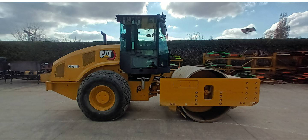CAT CS76B 4F - Kompaktor: slika CAT CS76B 4F - Kompaktor CAT CS76B 4F - Kompaktor: slika CAT CS76B 4F - Kompaktor