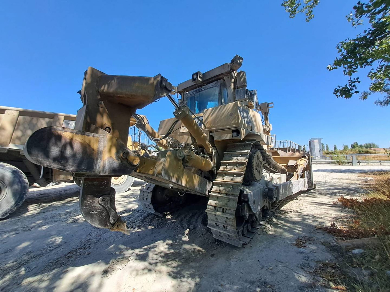 CAT D10T - Buldožer: slika CAT D10T - Buldožer CAT D10T - Buldožer: slika CAT D10T - Buldožer