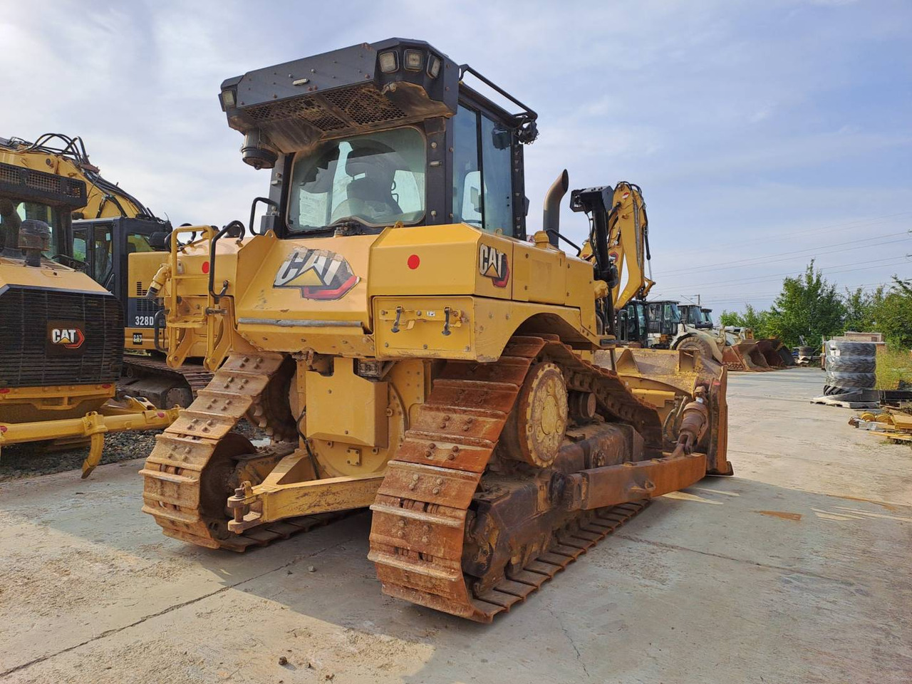 CAT D6 XE - Buldožer: slika CAT D6 XE - Buldožer CAT D6 XE - Buldožer: slika CAT D6 XE - Buldožer
