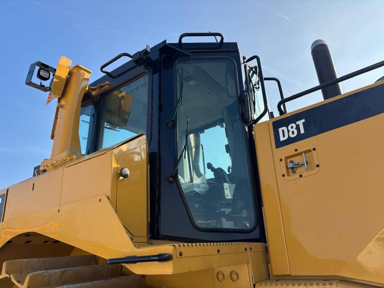 Buldožer CAT D8T: slika Buldožer CAT D8T