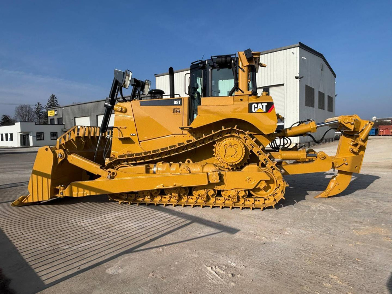 Buldožer CAT D8T: slika Buldožer CAT D8T