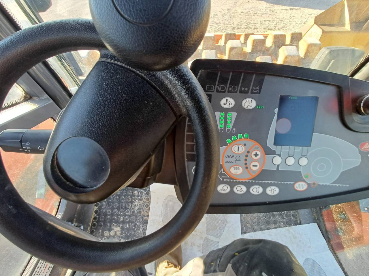 HAMM H18I - Kompaktor: slika HAMM H18I - Kompaktor HAMM H18I - Kompaktor: slika HAMM H18I - Kompaktor