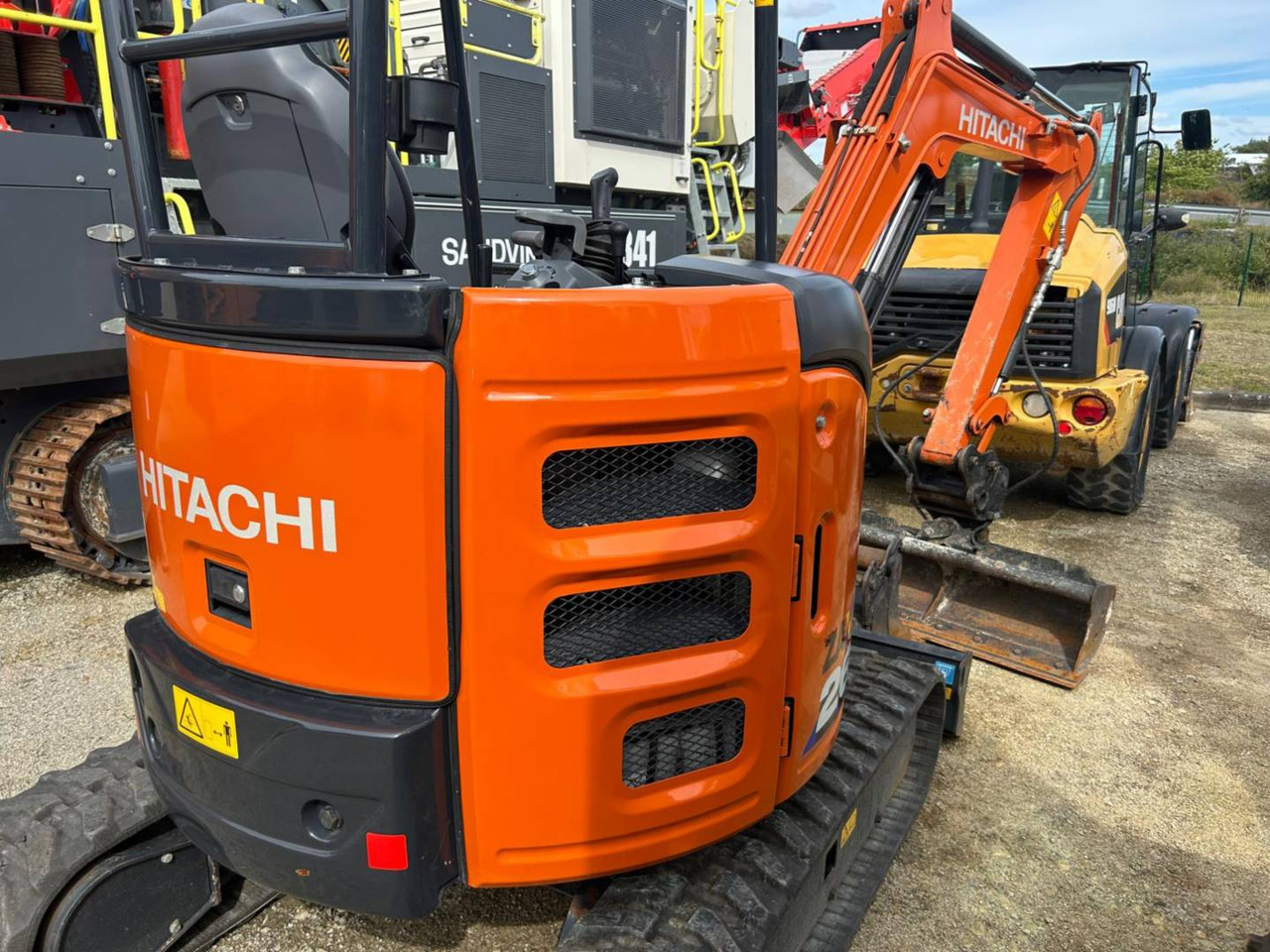 HITACHI ZX26U-6 - Bager gusjeničar: slika HITACHI ZX26U-6 - Bager gusjeničar HITACHI ZX26U-6 - Bager gusjeničar: slika HITACHI ZX26U-6 - Bager gusjeničar