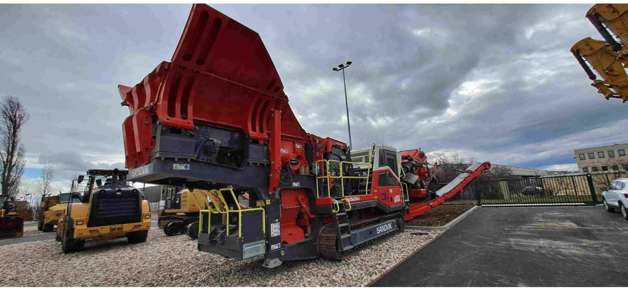 SANDVIK MINING & CONSTRUCTION QI353 - Drobilica: slika SANDVIK MINING & CONSTRUCTION QI353 - Drobilica SANDVIK MINING & CONSTRUCTION QI353 - Drobilica: slika SANDVIK MINING & CONSTRUCTION QI353 - Drobilica