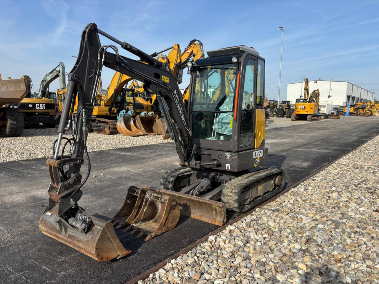 VOLVO CONSTRUCTION EQUIPMENT ECR25D - Bager gusjeničar: slika VOLVO CONSTRUCTION EQUIPMENT ECR25D - Bager gusjeničar VOLVO CONSTRUCTION EQUIPMENT ECR25D - Bager gusjeničar: slika VOLVO CONSTRUCTION EQUIPMENT ECR25D - Bager gusjeničar