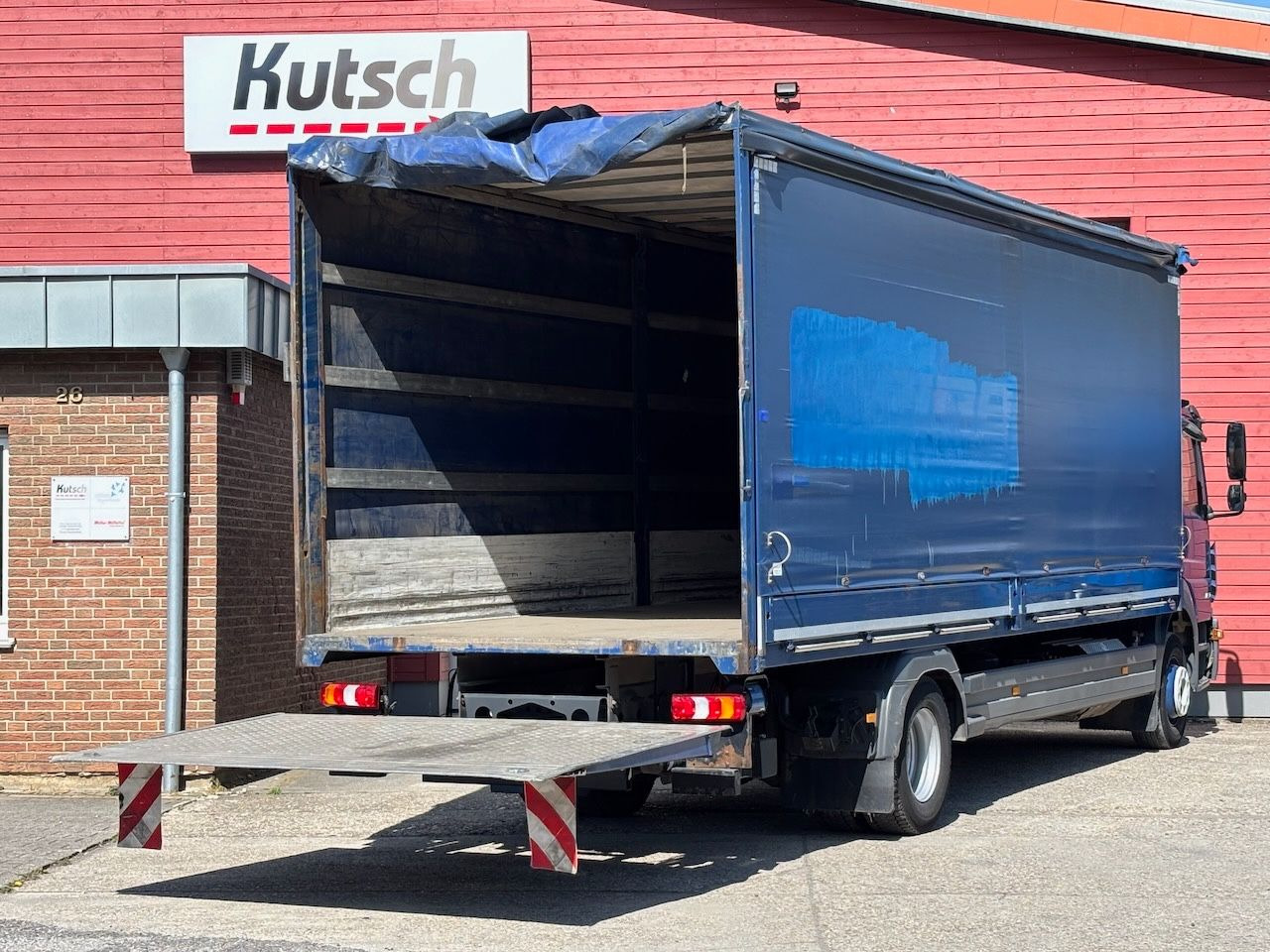 Mercedes-Benz Atego 1521L Pritschenwagen/Lbw. - Kamion s ceradom: slika Mercedes-Benz Atego 1521L Pritschenwagen/Lbw. - Kamion s ceradom Mercedes-Benz Atego 1521L Pritschenwagen/Lbw. - Kamion s ceradom: slika Mercedes-Benz Atego 1521L Pritschenwagen/Lbw. - Kamion s ceradom