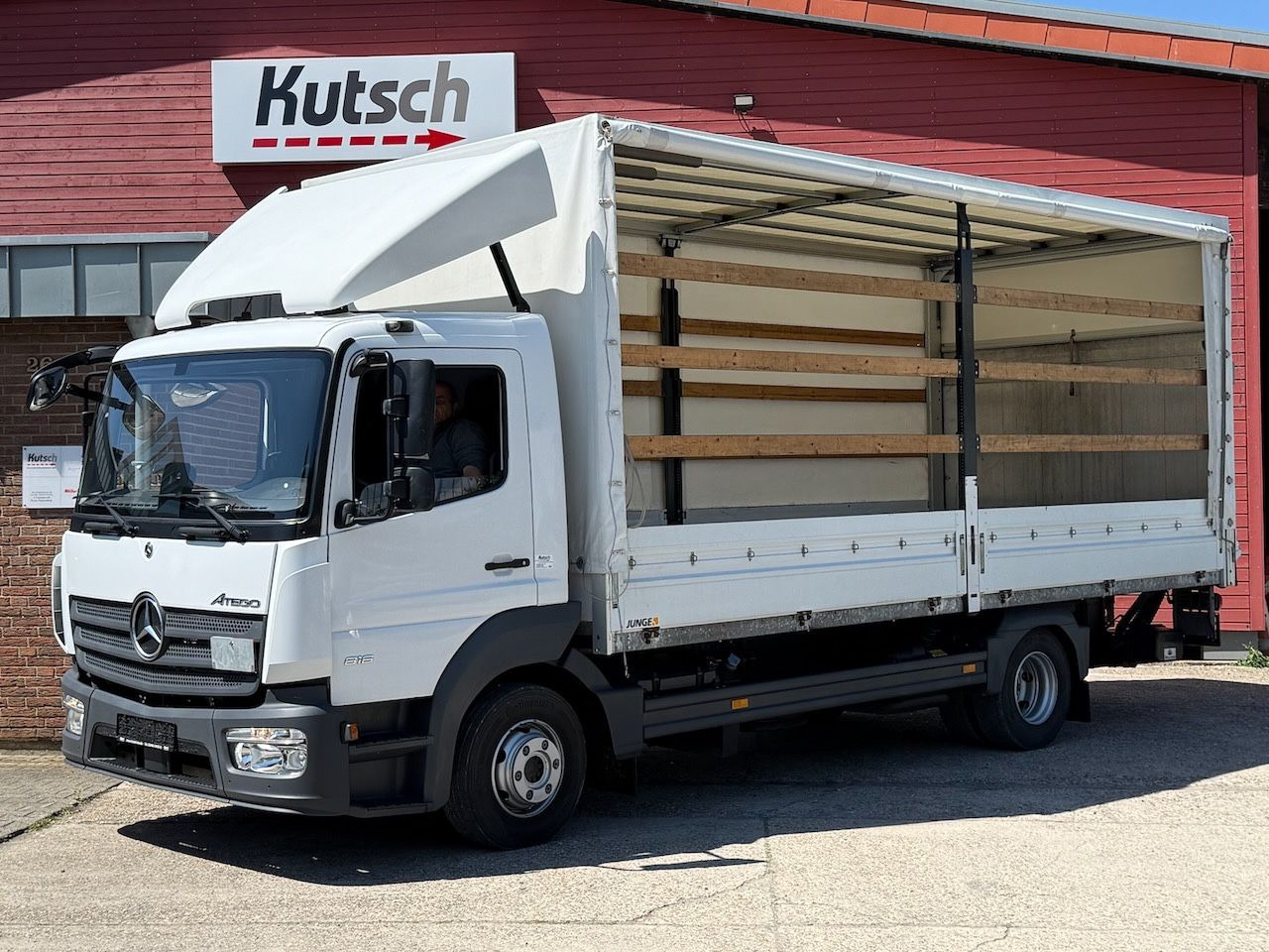 Mercedes-Benz Atego 818L Plane, Ladebordwand, Klima, AHK - Kamion s ceradom: slika Mercedes-Benz Atego 818L Plane, Ladebordwand, Klima, AHK - Kamion s ceradom Mercedes-Benz Atego 818L Plane, Ladebordwand, Klima, AHK - Kamion s ceradom: slika Mercedes-Benz Atego 818L Plane, Ladebordwand, Klima, AHK - Kamion s ceradom