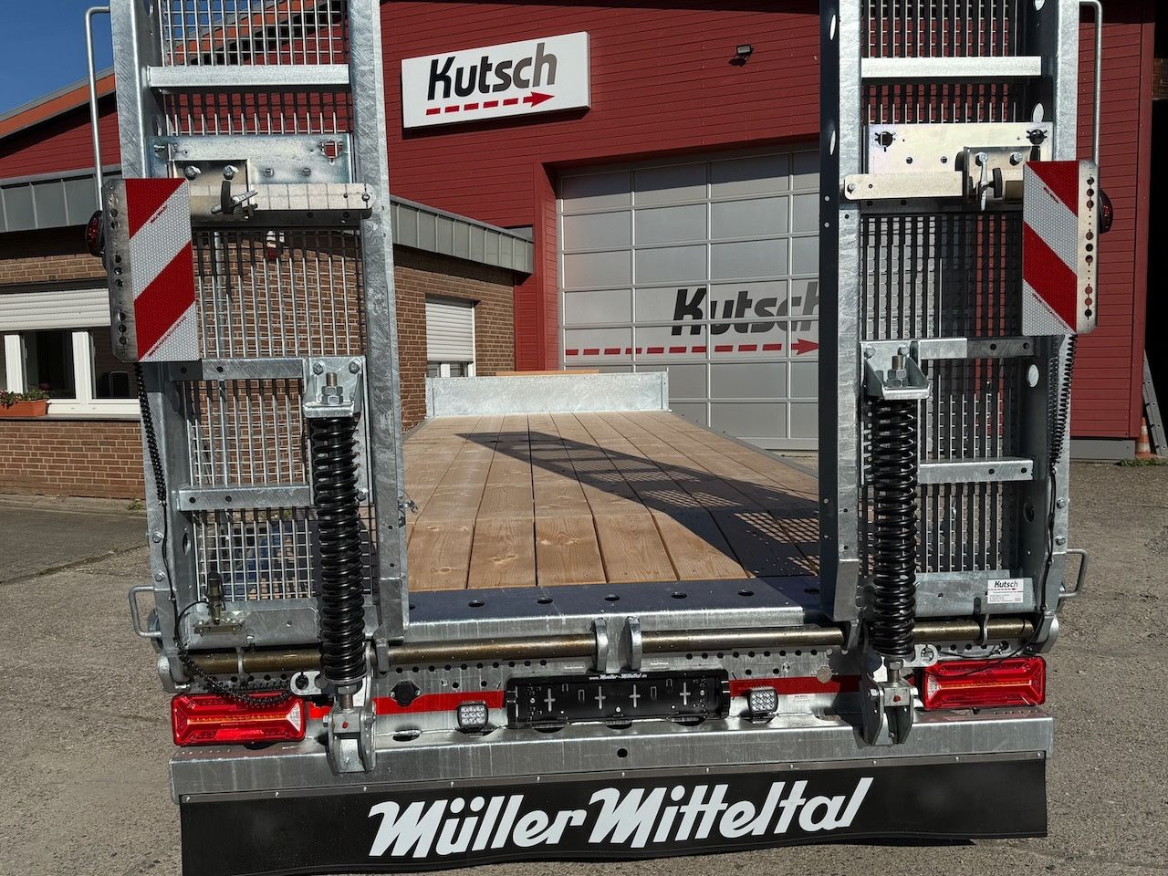 Müller-Mitteltal ETÜ-TA-R 21 Plateau 7m, luftgefedert, LED - Prikolica s niskim utovarivačem: slika Müller-Mitteltal ETÜ-TA-R 21 Plateau 7m, luftgefedert, LED - Prikolica s niskim utovarivačem Müller-Mitteltal ETÜ-TA-R 21 Plateau 7m, luftgefedert, LED - Prikolica s niskim utovarivačem: slika Müller-Mitteltal ETÜ-TA-R 21 Plateau 7m, luftgefedert, LED - Prikolica s niskim utovarivačem