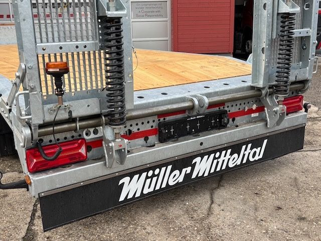 Müller-Mitteltal ETÜTAR 14,4 Plateau, LED Runduml. Containerver - Prikolica s niskim utovarivačem: slika Müller-Mitteltal ETÜTAR 14,4 Plateau, LED Runduml. Containerver - Prikolica s niskim utovarivačem Müller-Mitteltal ETÜTAR 14,4 Plateau, LED Runduml. Containerver - Prikolica s niskim utovarivačem: slika Müller-Mitteltal ETÜTAR 14,4 Plateau, LED Runduml. Containerver - Prikolica s niskim utovarivačem