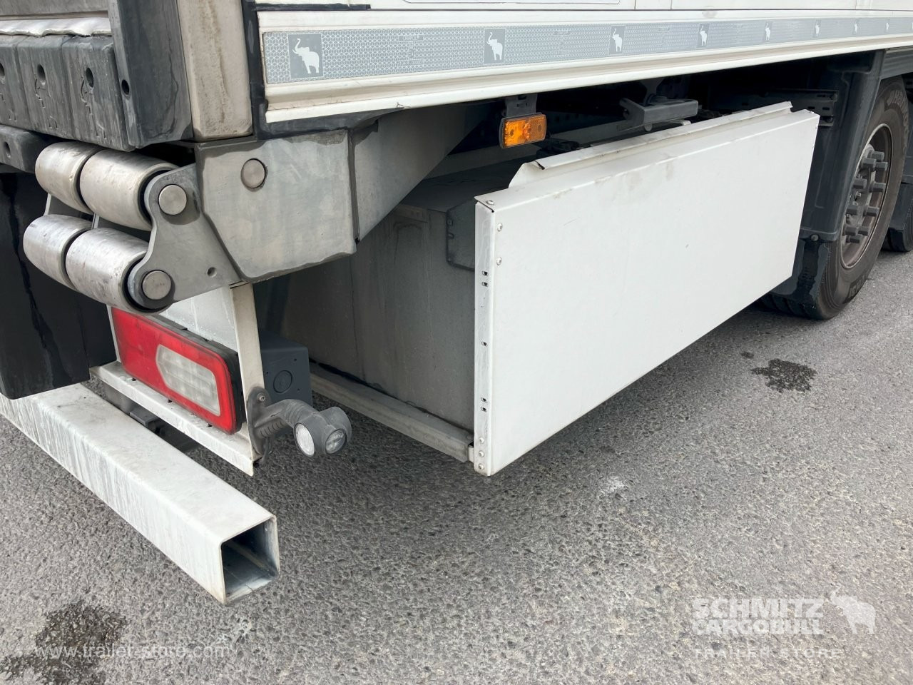 SCHMITZ Semiremolque Frigo Standard - Izotermna poluprikolica: slika SCHMITZ Semiremolque Frigo Standard - Izotermna poluprikolica SCHMITZ Semiremolque Frigo Standard - Izotermna poluprikolica: slika SCHMITZ Semiremolque Frigo Standard - Izotermna poluprikolica