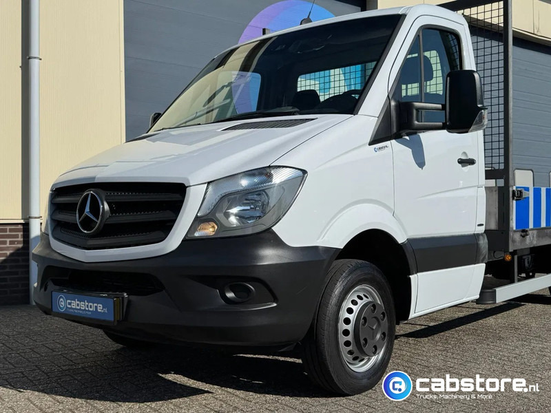 Dostavno vozilo Mercedes-Benz Sprinter  516 CDI 2.2 163 Pk Euro 6 - Oprijwagen - Trekhaak - Year 2017: slika Dostavno vozilo Mercedes-Benz Sprinter  516 CDI 2.2 163 Pk Euro 6 - Oprijwagen - Trekhaak - Year 2017