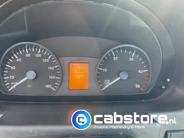Dostavno vozilo Mercedes-Benz Sprinter  516 CDI 2.2 163 Pk Euro 6 - Oprijwagen - Trekhaak - Year 2017: slika Dostavno vozilo Mercedes-Benz Sprinter  516 CDI 2.2 163 Pk Euro 6 - Oprijwagen - Trekhaak - Year 2017