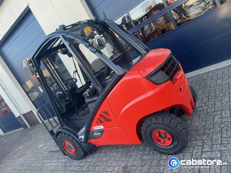 Linde H35D-02 Heftruck - Bouwjaar 2013 - Draaiuren 6892 - Diesel - Side Shift - Freelift - Doorrij hoogte 217 cm !! - Diesel viličar: slika Linde H35D-02 Heftruck - Bouwjaar 2013 - Draaiuren 6892 - Diesel - Side Shift - Freelift - Doorrij hoogte 217 cm !! - Diesel viličar Linde H35D-02 Heftruck - Bouwjaar 2013 - Draaiuren 6892 - Diesel - Side Shift - Freelift - Doorrij hoogte 217 cm !! - Diesel viličar: slika Linde H35D-02 Heftruck - Bouwjaar 2013 - Draaiuren 6892 - Diesel - Side Shift - Freelift - Doorrij hoogte 217 cm !! - Diesel viličar