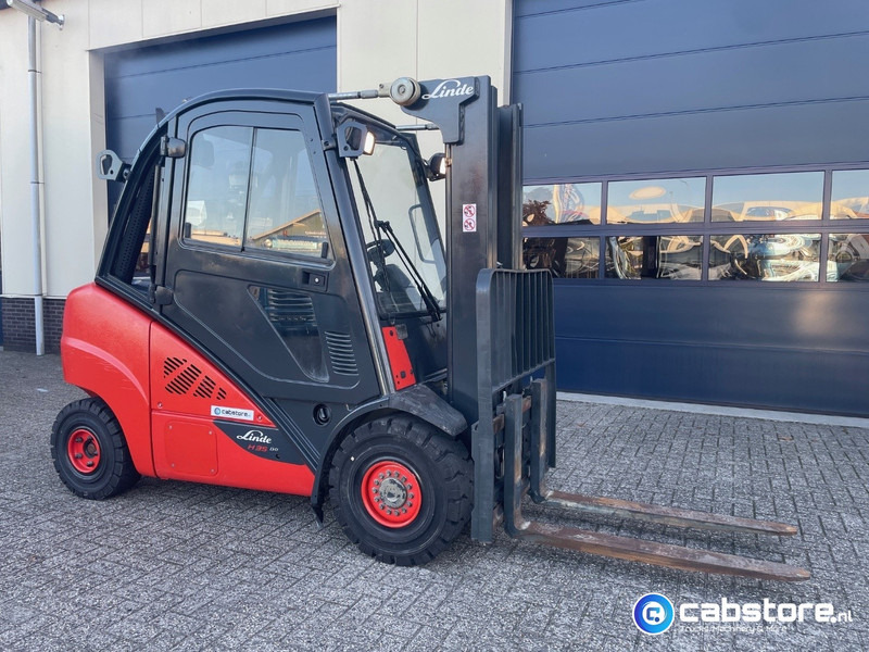 Linde H35D-02 Heftruck - Bouwjaar 2013 - Draaiuren 6892 - Diesel - Side Shift - Freelift - Doorrij hoogte 217 cm !! - Diesel viličar: slika Linde H35D-02 Heftruck - Bouwjaar 2013 - Draaiuren 6892 - Diesel - Side Shift - Freelift - Doorrij hoogte 217 cm !! - Diesel viličar Linde H35D-02 Heftruck - Bouwjaar 2013 - Draaiuren 6892 - Diesel - Side Shift - Freelift - Doorrij hoogte 217 cm !! - Diesel viličar: slika Linde H35D-02 Heftruck - Bouwjaar 2013 - Draaiuren 6892 - Diesel - Side Shift - Freelift - Doorrij hoogte 217 cm !! - Diesel viličar