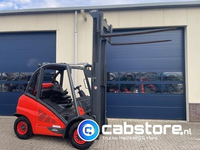 Linde H40T-02 EVO Forklift - LPG / Gas - 6 Cilinder - Bouwjaar 2013 - 4 Ton - Draaiuren 2527 - Very Good Condition ! - Viličar: slika Linde H40T-02 EVO Forklift - LPG / Gas - 6 Cilinder - Bouwjaar 2013 - 4 Ton - Draaiuren 2527 - Very Good Condition ! - Viličar Linde H40T-02 EVO Forklift - LPG / Gas - 6 Cilinder - Bouwjaar 2013 - 4 Ton - Draaiuren 2527 - Very Good Condition ! - Viličar: slika Linde H40T-02 EVO Forklift - LPG / Gas - 6 Cilinder - Bouwjaar 2013 - 4 Ton - Draaiuren 2527 - Very Good Condition ! - Viličar