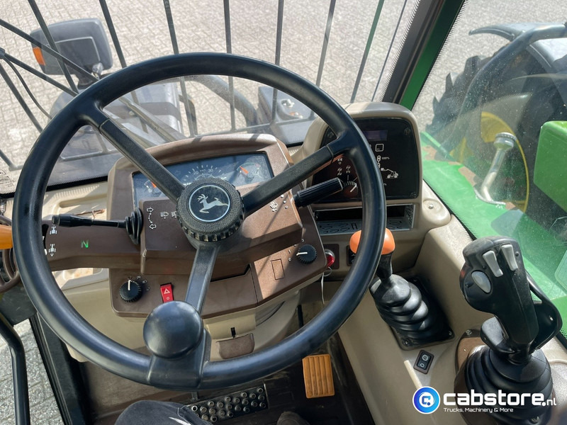 John Deere 3415 Verreiker met vorken en laadschop - Poljoprivredni strojevi: slika John Deere 3415 Verreiker met vorken en laadschop - Poljoprivredni strojevi John Deere 3415 Verreiker met vorken en laadschop - Poljoprivredni strojevi: slika John Deere 3415 Verreiker met vorken en laadschop - Poljoprivredni strojevi