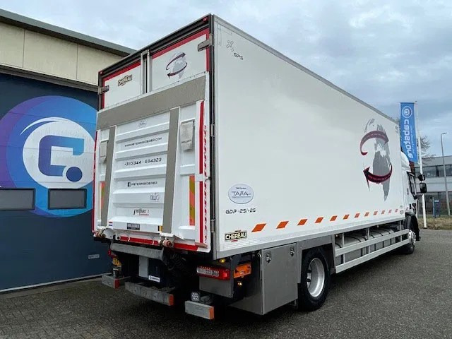 Renault D-19 Wide 4x2 Koelwagen D-19 Wide 4x2 Euro 6 Koelwagen - Kuhlkoffer - Frigo -Thermobox - Year 2015 - CHEREAU BOX - CARRIER Supra 850U - Kamion hladnjača: slika Renault D-19 Wide 4x2 Koelwagen D-19 Wide 4x2 Euro 6 Koelwagen - Kuhlkoffer - Frigo -Thermobox - Year 2015 - CHEREAU BOX - CARRIER Supra 850U - Kamion hladnjača Renault D-19 Wide 4x2 Koelwagen D-19 Wide 4x2 Euro 6 Koelwagen - Kuhlkoffer - Frigo -Thermobox - Year 2015 - CHEREAU BOX - CARRIER Supra 850U - Kamion hladnjača: slika Renault D-19 Wide 4x2 Koelwagen D-19 Wide 4x2 Euro 6 Koelwagen - Kuhlkoffer - Frigo -Thermobox - Year 2015 - CHEREAU BOX - CARRIER Supra 850U - Kamion hladnjača
