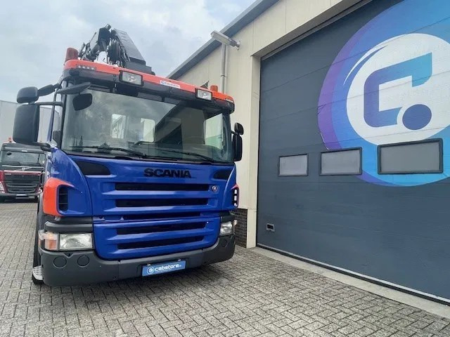 Kamion s kranom Scania P380 LB 8x4*4 HNA Euro 5 - HIAB 211 E-3 Hipro Crane with remote control + Multilift  XR26S61 Hooklift - Year 2009 - Km 336.501 !! - Good condition: slika Kamion s kranom Scania P380 LB 8x4*4 HNA Euro 5 - HIAB 211 E-3 Hipro Crane with remote control + Multilift  XR26S61 Hooklift - Year 2009 - Km 336.501 !! - Good condition