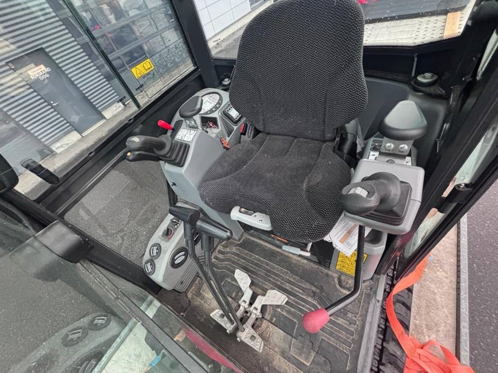 Bobcat E20Z vain 113h ajettu - Mini bager: slika Bobcat E20Z vain 113h ajettu - Mini bager Bobcat E20Z vain 113h ajettu - Mini bager: slika Bobcat E20Z vain 113h ajettu - Mini bager