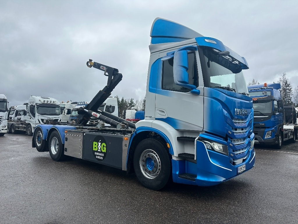 Iveco AD 260S40 Y/FS CNG - Kamion s kukastom dizalicom: slika Iveco AD 260S40 Y/FS CNG - Kamion s kukastom dizalicom Iveco AD 260S40 Y/FS CNG - Kamion s kukastom dizalicom: slika Iveco AD 260S40 Y/FS CNG - Kamion s kukastom dizalicom
