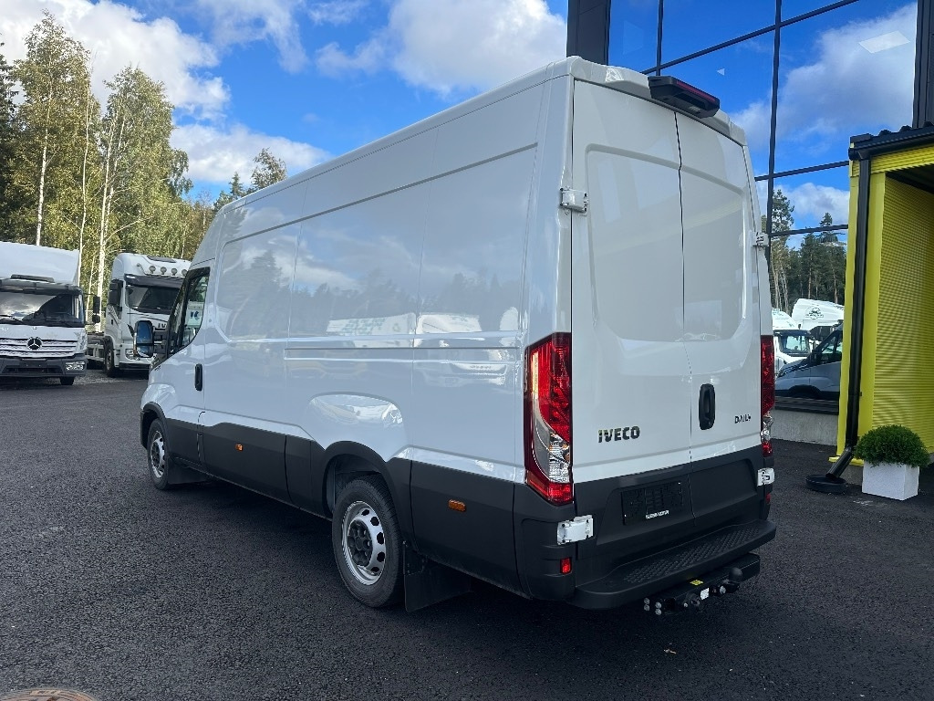 Iveco Daily 35S16A8 12m3 k-auto - Furgon: slika Iveco Daily 35S16A8 12m3 k-auto - Furgon Iveco Daily 35S16A8 12m3 k-auto - Furgon: slika Iveco Daily 35S16A8 12m3 k-auto - Furgon