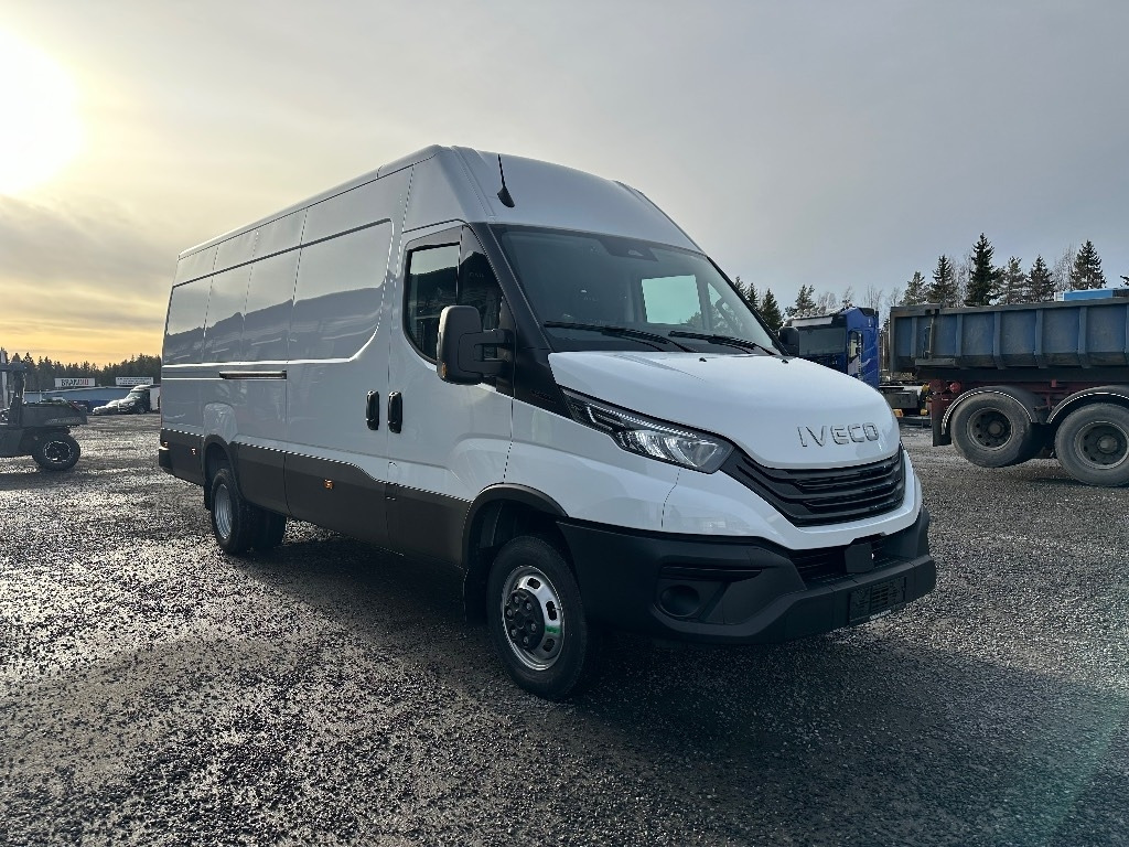 Iveco Daily 50C18 16m3 - Furgon: slika Iveco Daily 50C18 16m3 - Furgon Iveco Daily 50C18 16m3 - Furgon: slika Iveco Daily 50C18 16m3 - Furgon