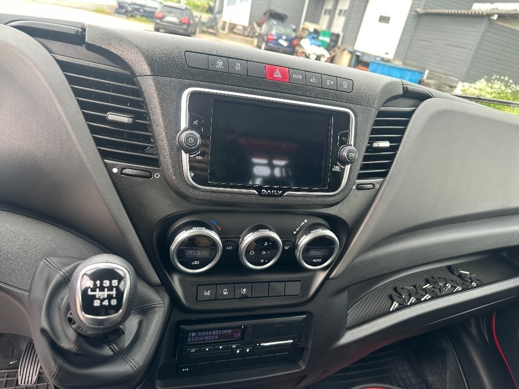 Zakup Iveco Daily 70C18 Iveco Daily 70C18: slika Zakup Iveco Daily 70C18 Iveco Daily 70C18 Zakup Iveco Daily 70C18 Iveco Daily 70C18: slika Zakup Iveco Daily 70C18 Iveco Daily 70C18