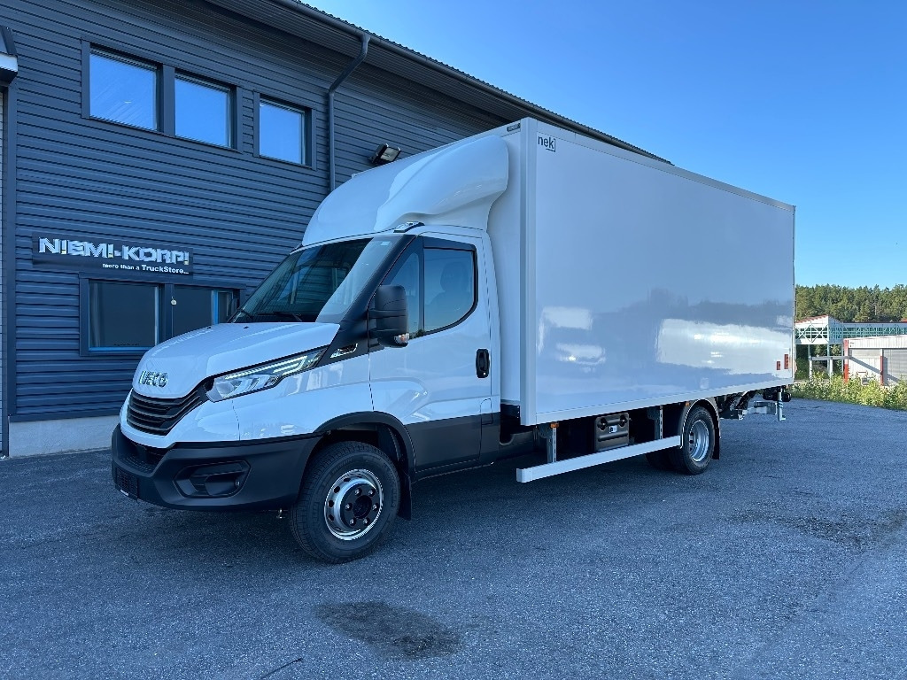 Iveco Daily 72C18 A8 - Dostavno vozilo sa zatvorenim sandukom: slika Iveco Daily 72C18 A8 - Dostavno vozilo sa zatvorenim sandukom Iveco Daily 72C18 A8 - Dostavno vozilo sa zatvorenim sandukom: slika Iveco Daily 72C18 A8 - Dostavno vozilo sa zatvorenim sandukom