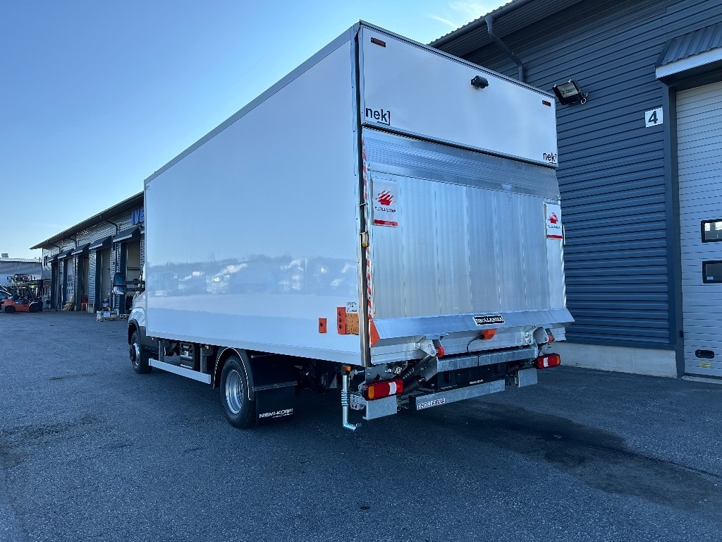 Iveco Daily 72C18 A8 - Dostavno vozilo sa zatvorenim sandukom: slika Iveco Daily 72C18 A8 - Dostavno vozilo sa zatvorenim sandukom Iveco Daily 72C18 A8 - Dostavno vozilo sa zatvorenim sandukom: slika Iveco Daily 72C18 A8 - Dostavno vozilo sa zatvorenim sandukom