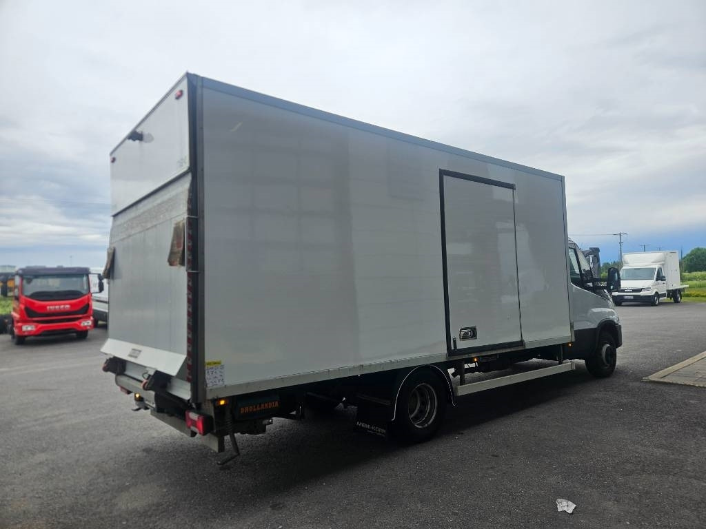 Iveco Daily 72C21 - Dostavno vozilo sa zatvorenim sandukom: slika Iveco Daily 72C21 - Dostavno vozilo sa zatvorenim sandukom Iveco Daily 72C21 - Dostavno vozilo sa zatvorenim sandukom: slika Iveco Daily 72C21 - Dostavno vozilo sa zatvorenim sandukom